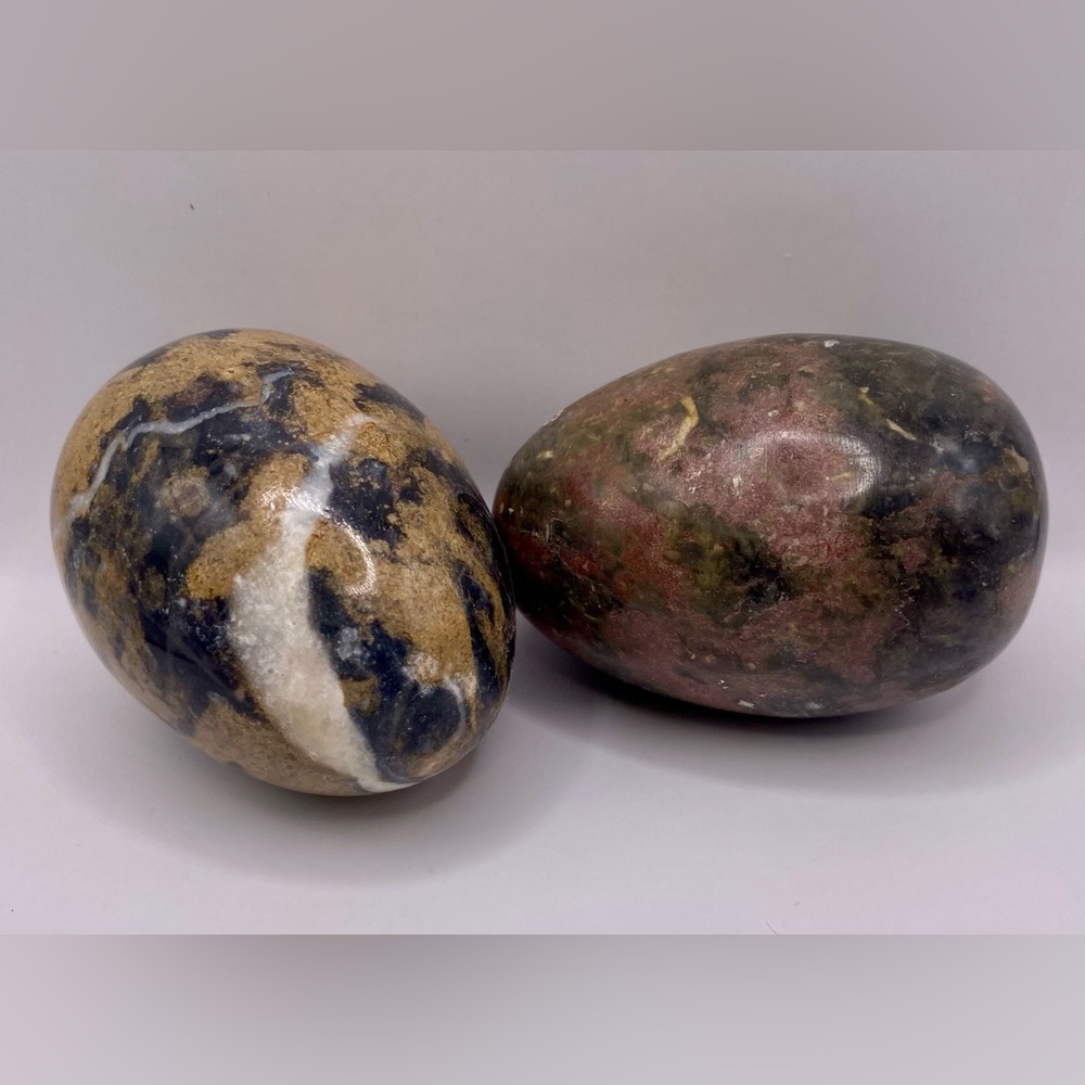 HARD CARVED POLISHED EGGS; Vintage; NEW.